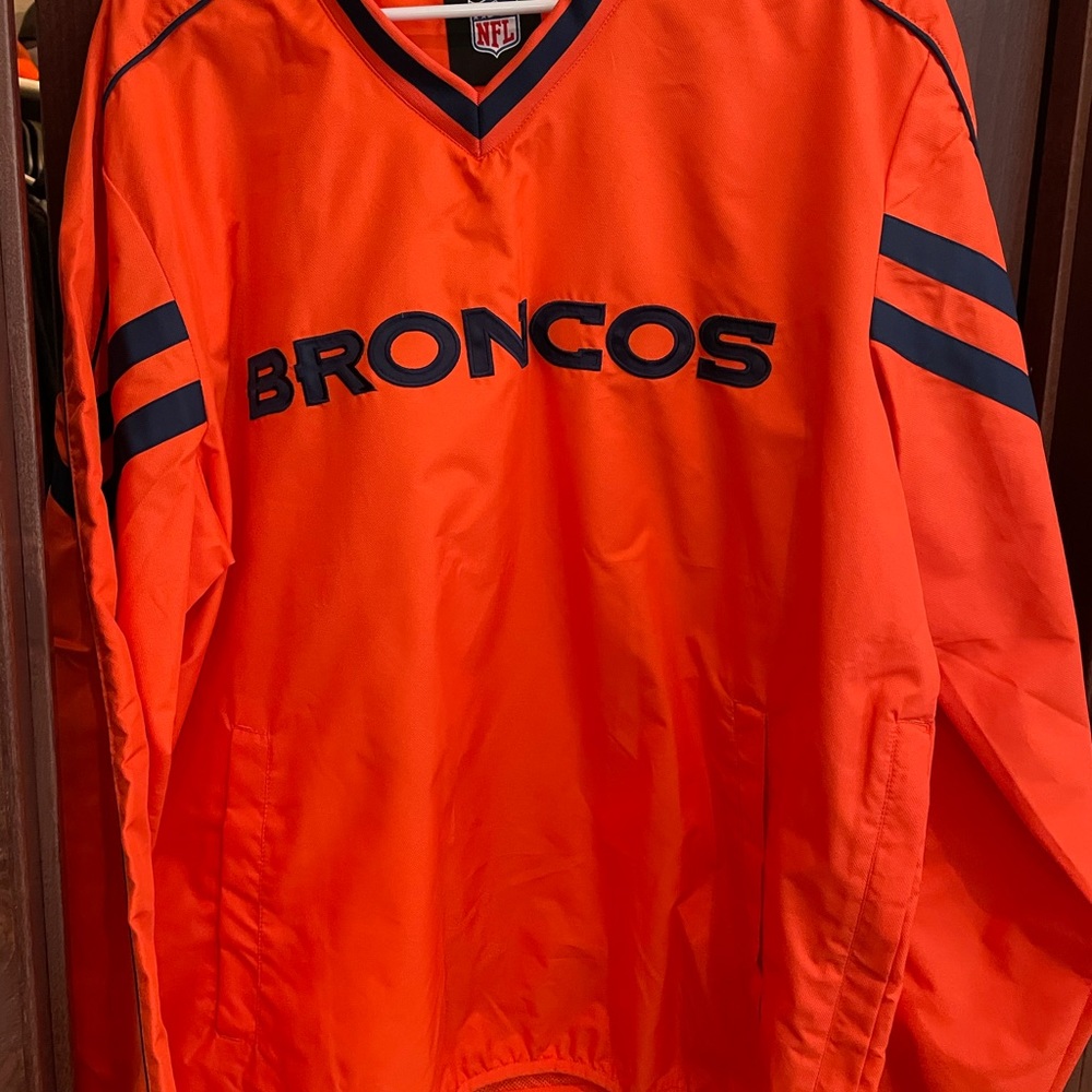 Men’s pull over jacket